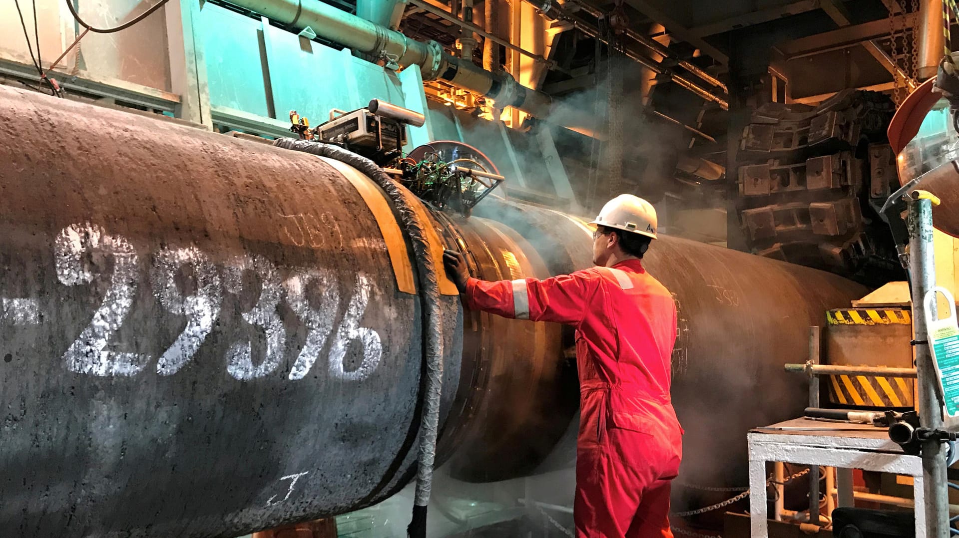 Arbeiten an der Erdgas-Pipeline: Die Betreiber von Nord Stream 2 haben einen Antrag auf eine Freistellung von EU-Regulierungen gestellt – dieser wurde nun abgelehnt. Arbeiten an der Erdgas-Pipeline: Die Betreiber von Nord Stream 2 haben einen Antrag auf eine Freistellung von EU-Regulierungen gestellt – dieser wurde nun abgelehnt.
