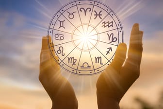 Sternzeichen: Einige glauben an den Einfluss von Horoskopen und Tierkreiszeichen.