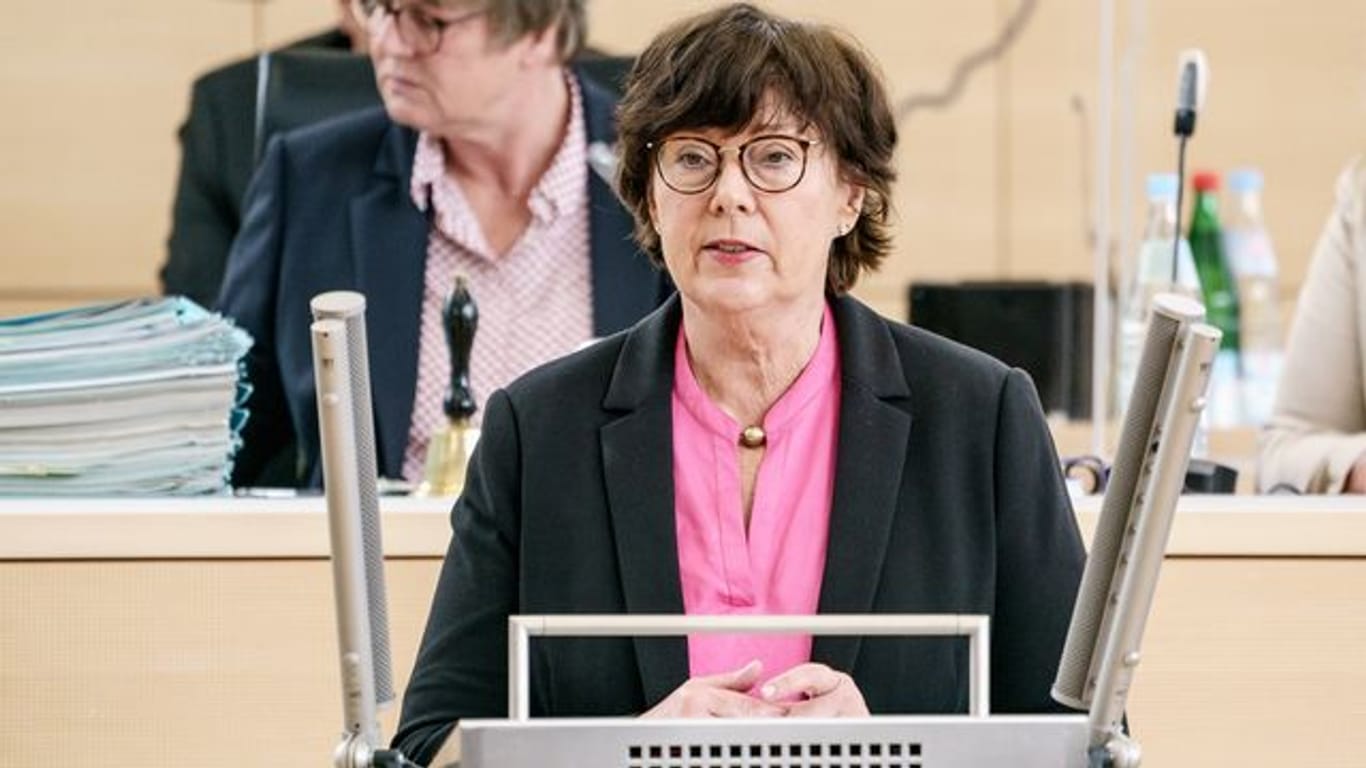 Sabine Sütterlin-Waack (CDU), Innenministerin von SH