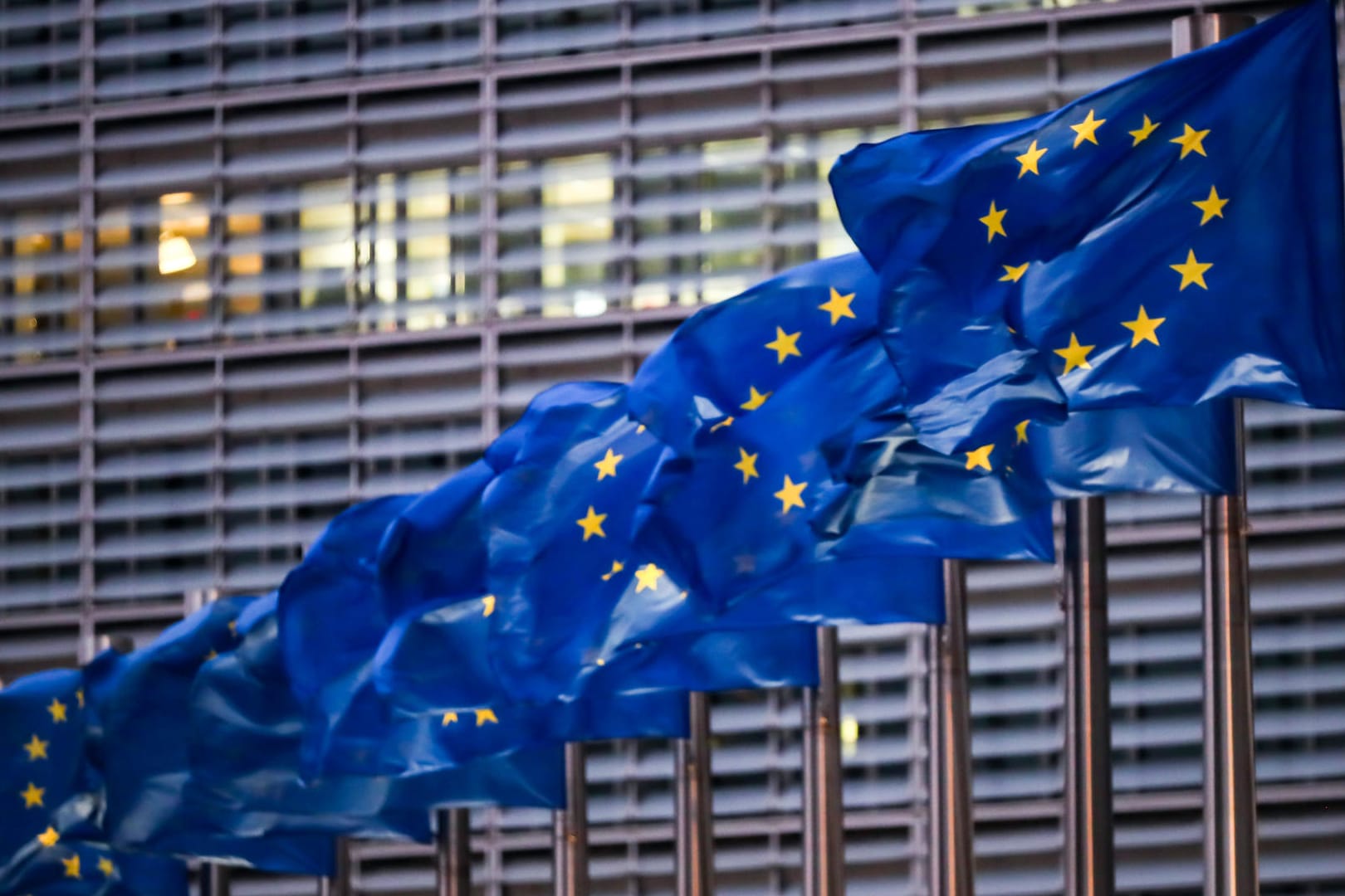 EU-Kommission in Brüssel: Deutschland hat den ersten Teil der Corona-Hilfen aus dem neuen europäischen Aufbaufonds bekommen.
