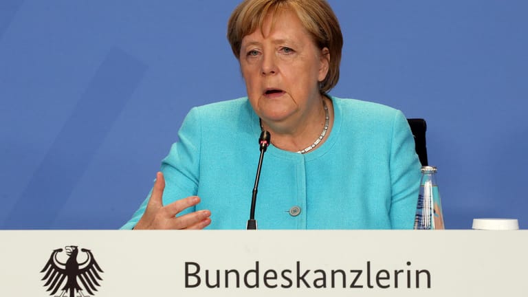 Bundeskanzlerin Merkel: "Dies ist ein absolut niederträchtiger Anschlag."