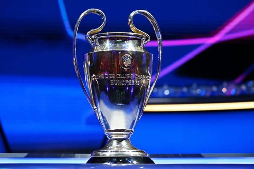 Vor der Champions League Auslosung in Istanbul