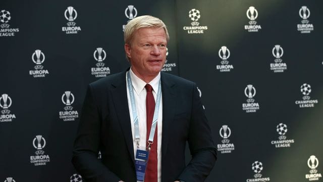 Oliver Kahn, Vorstandsvorsitzender des FC Bayern, kommt zur Auslosung nach Istanbul. Oliver Kahn, Vorstandsvorsitzender des FC Bayern, kommt zur Auslosung nach Istanbul.