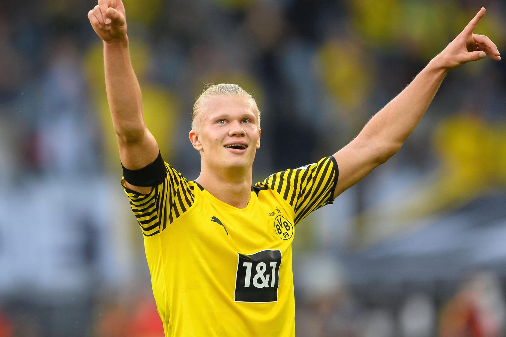 Erling Haaland wurde bei der Uefa-Gala zum besten Stürmer der abgelaufenen Saison gekürt.