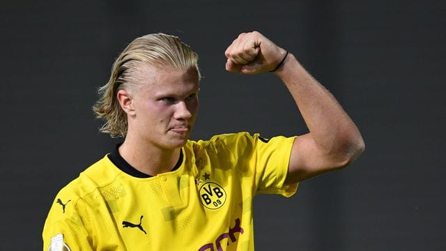 Stürmer Erling Haaland gilt mit seinen 21 Jahren bereits als kommender Weltstar. Stürmer Erling Haaland gilt mit seinen 21 Jahren bereits als kommender Weltstar.