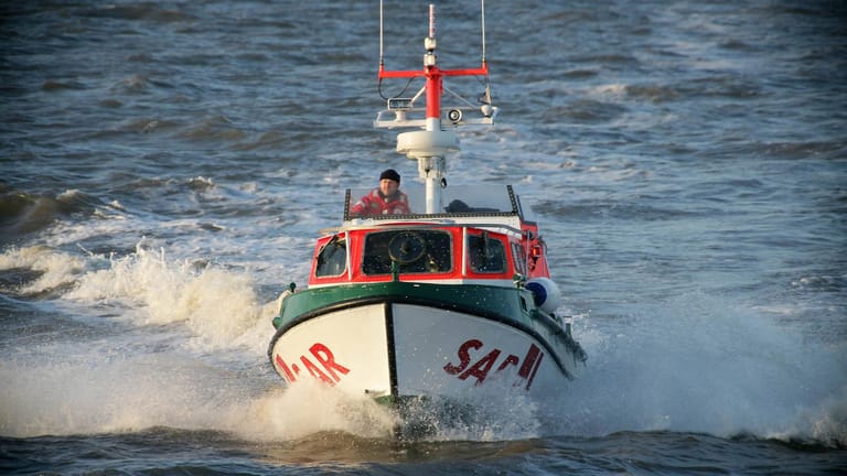 Ein Beiboot der Seenotrettung auf der Nordsee: Drei junge Männer erlitten vor Langeoog Schiffbruch. (Symbolfoto)
