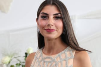 Yeliz Koc: Die "Bachelor"-Kandidatin wird im Krankenhaus behandelt.