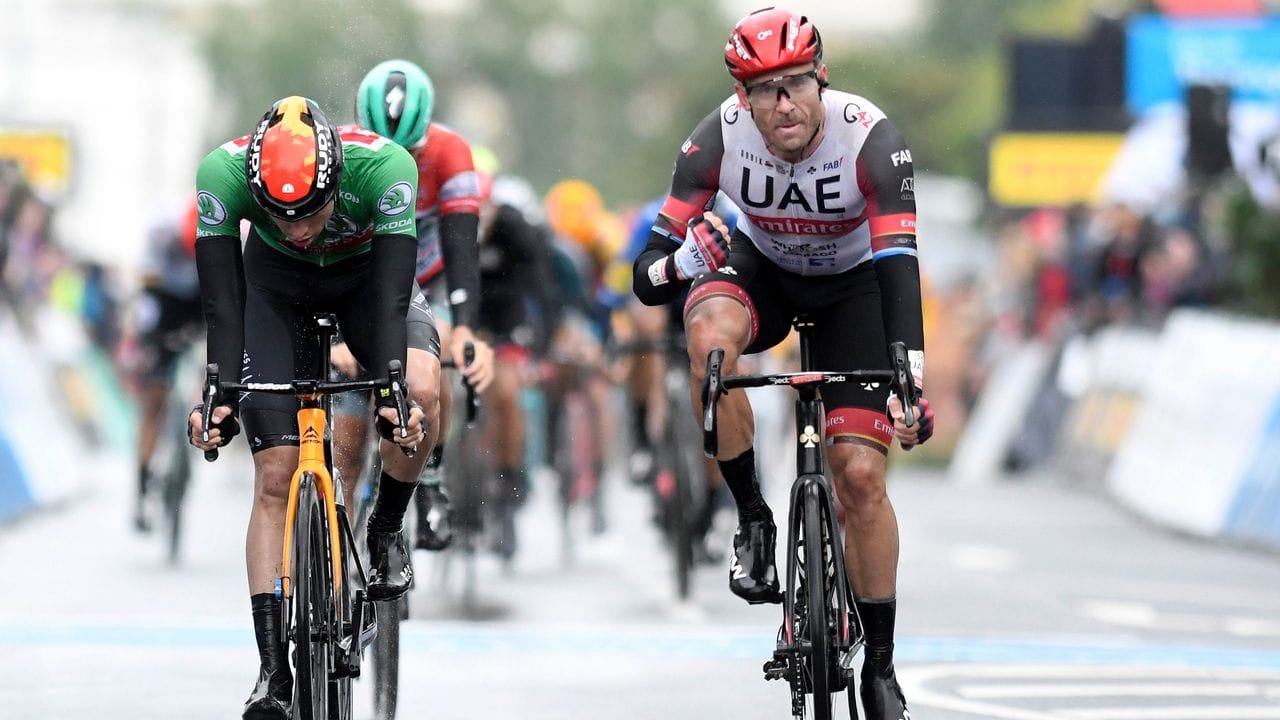 Der Norweger Alexander Kristoff (r) konnte die zweite Etappe der Deutschland Tour gewinnen. Der Norweger Alexander Kristoff (r) konnte die zweite Etappe der Deutschland Tour gewinnen.