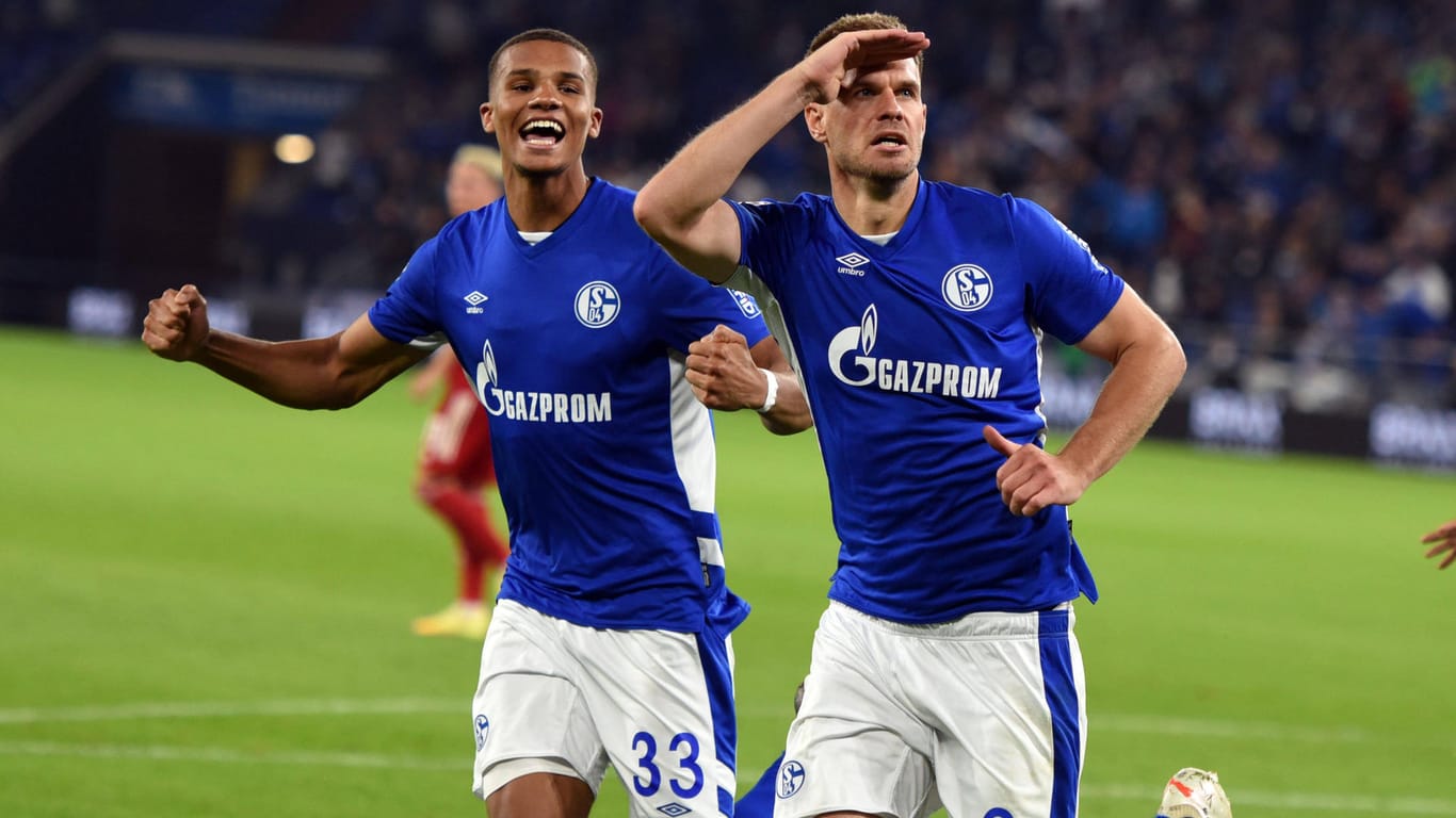 Simon Terodde: Der Torjäger (re.) erzielte das 2:1 und das 3:1 für Schalke.