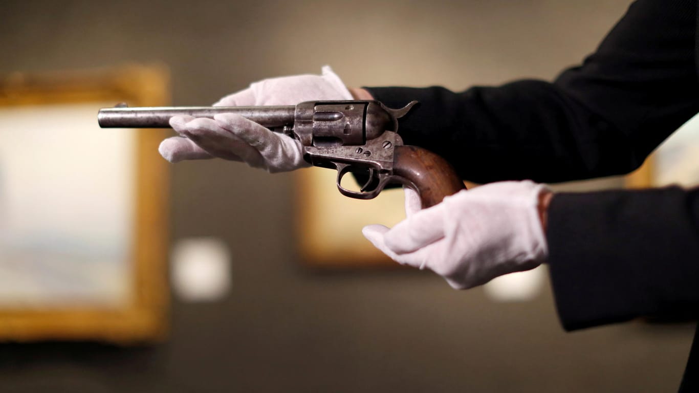Der historische Revolver, aus dem der tödliche Schuss auf Billy the Kid abgegeben wurde. Er erlangte ein Rekord-Ergebnis bei einer Auktion.