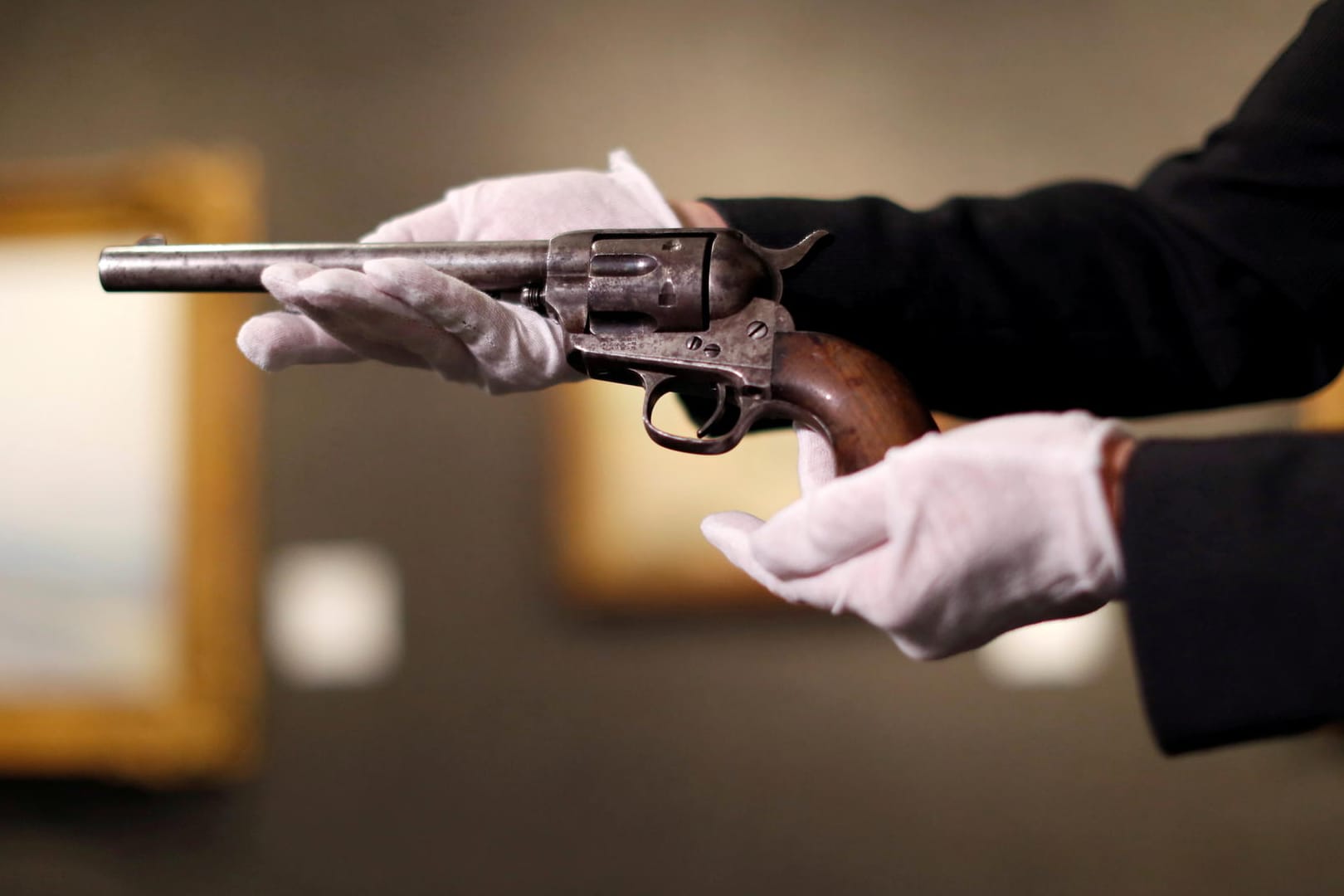 Der historische Revolver, aus dem der tödliche Schuss auf Billy the Kid abgegeben wurde. Er erlangte ein Rekord-Ergebnis bei einer Auktion.