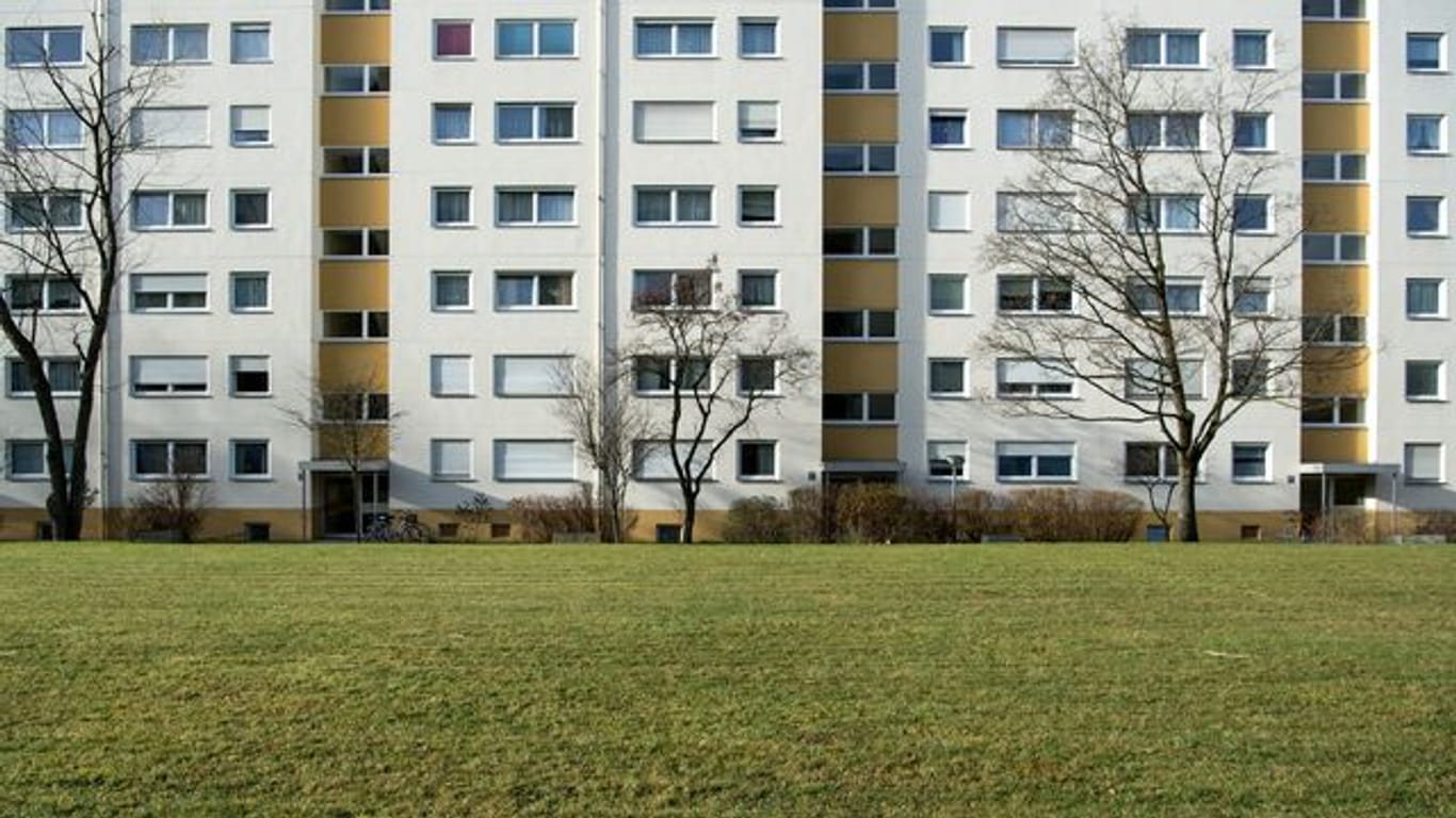 Ein Wohnhaus im Münchner Stadtteil Westkreuz (Archivbild): Die Mieten in der bayerischen Landeshauptstadt sind hoch.