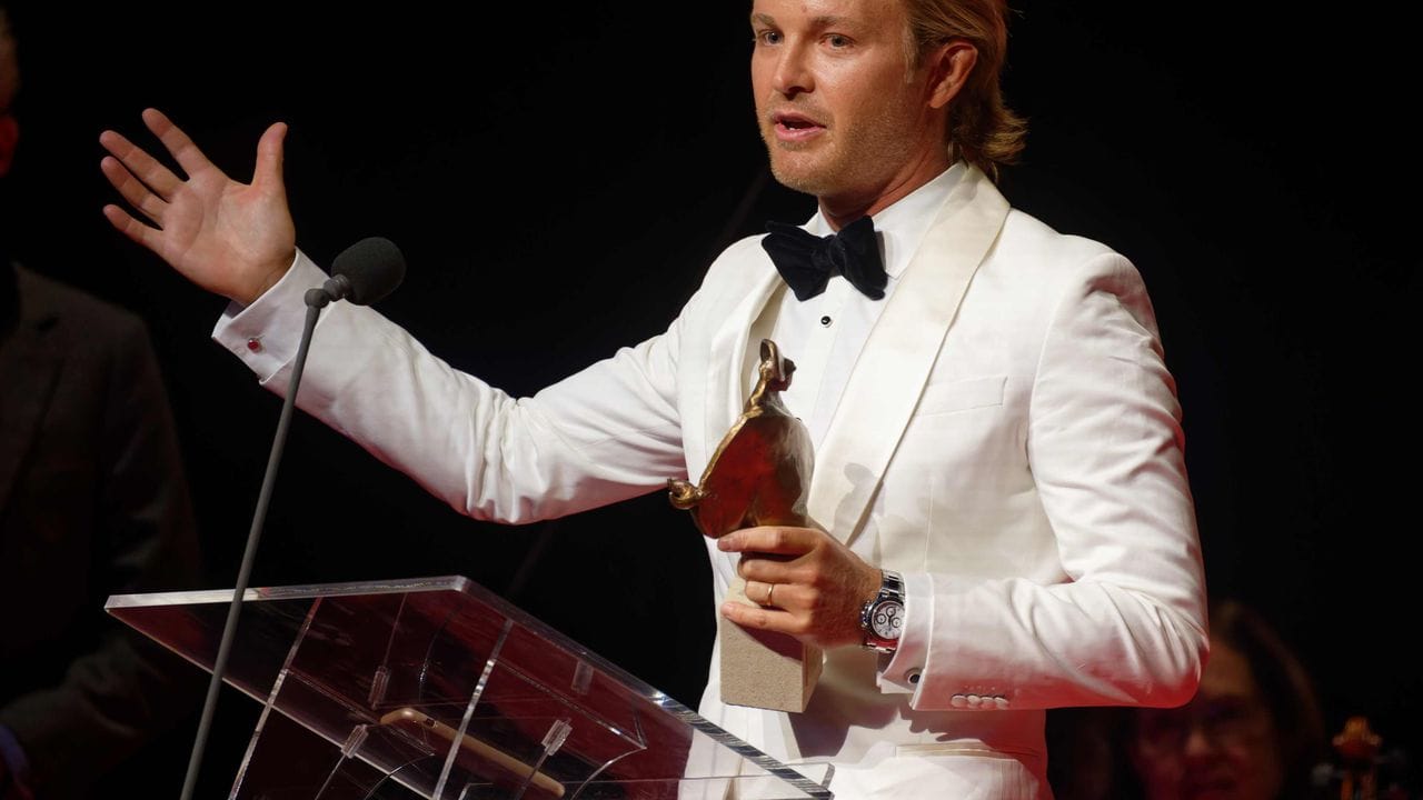 Auch Rennfahrer Nico Rosberg wurde mit einem Europäischen Kulturpreis ausgezeichnet. Auch Rennfahrer Nico Rosberg wurde mit einem Europäischen Kulturpreis ausgezeichnet.