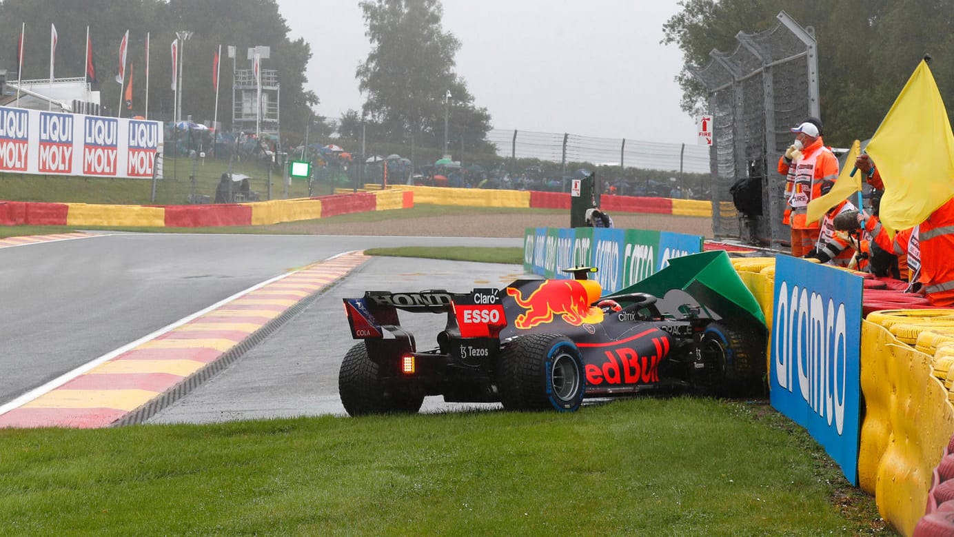 Sergio Perez: Der Red-Bull-Pilot ist nach der Einführungsrunde schon raus.