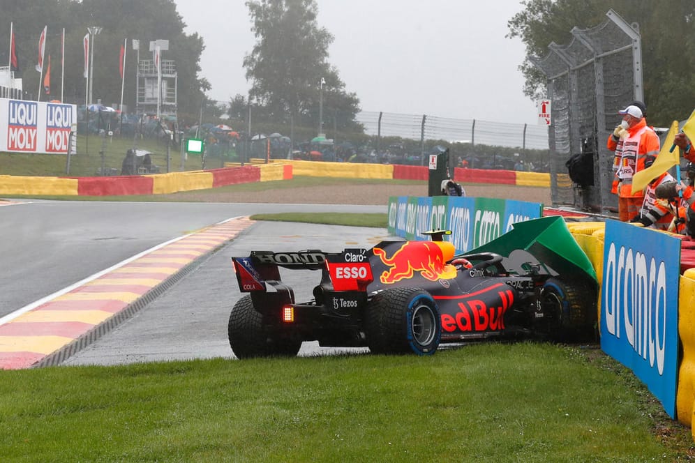 Sergio Perez: Der Red-Bull-Pilot ist nach der Einführungsrunde schon raus.