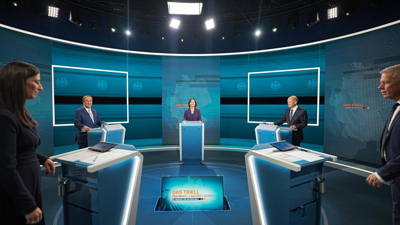 Am Sonntagabend trafen die drei Kandidaten bei einer ersten TV-Diskussion von RTL und ntv aufeinander.