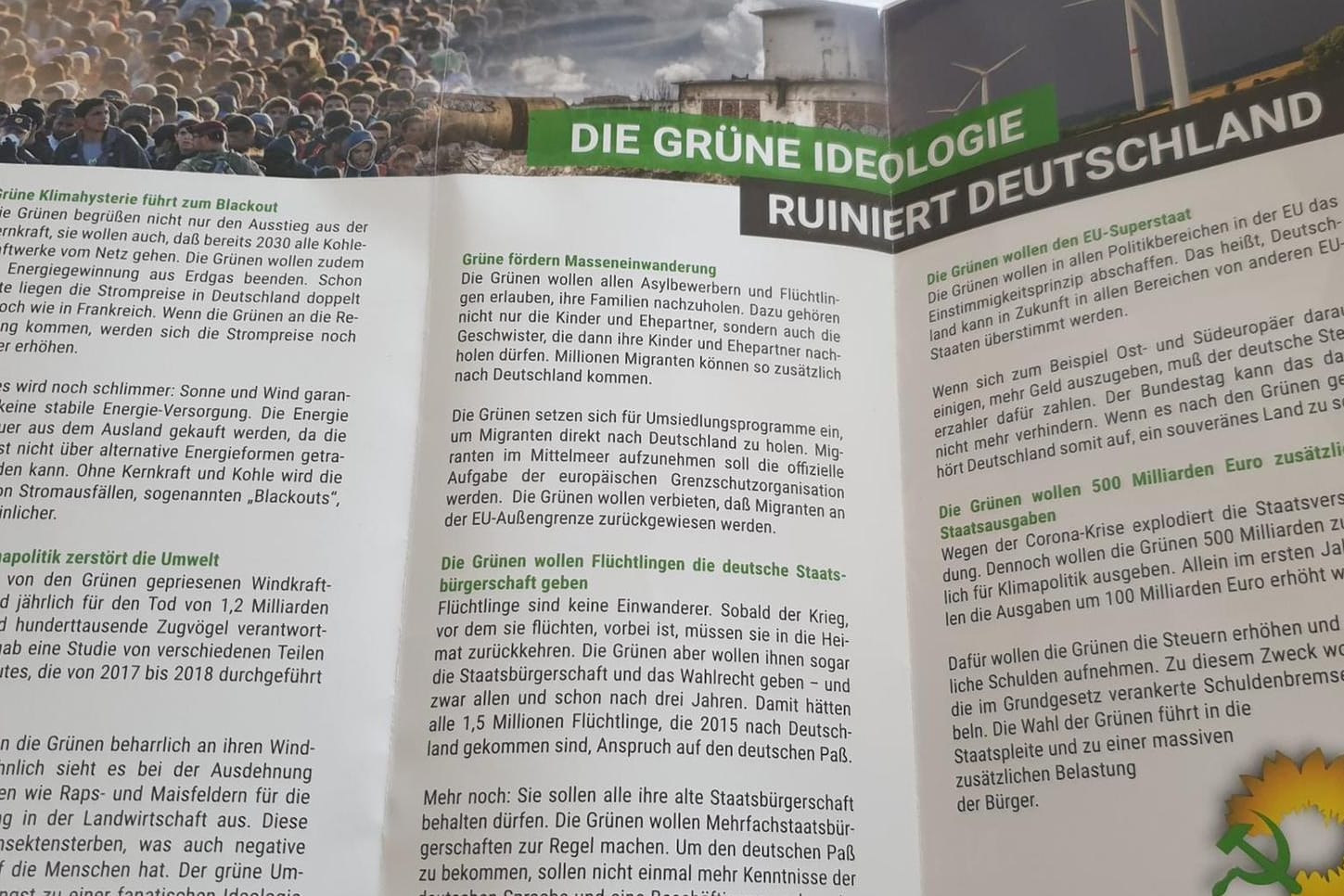 Einer der sogenannten "Aufklärungsflyer": In dem Faltblatt werden düstere Zukunftsprognosen im Falle einer künftigen Regierungsbeteiligung der Grünen gezeichnet. Einer der sogenannten "Aufklärungsflyer": In dem Faltblatt werden düstere Zukunftsprognosen im Falle einer künftigen Regierungsbeteiligung der Grünen gezeichnet.