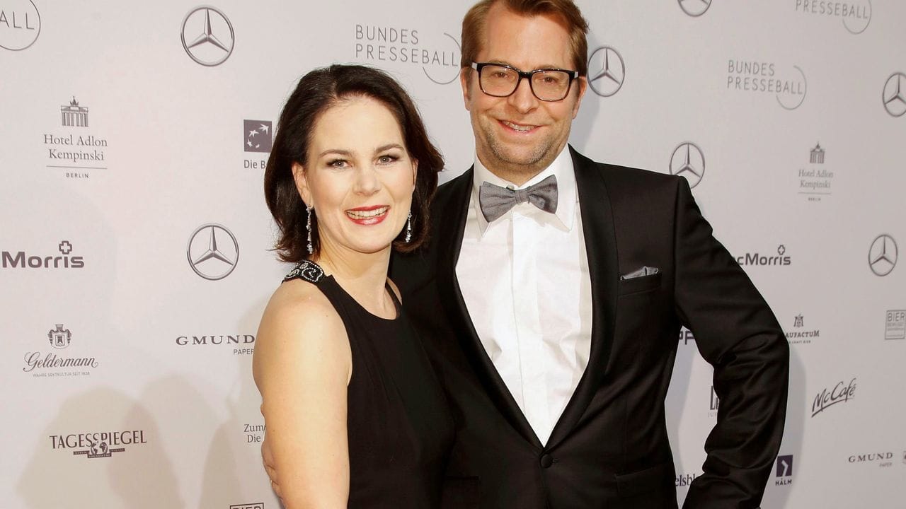 Wird Daniel Holefleisch Deutschlands zweiter First Husband? Dafür müsste Annalena Baerbock aber erst einmal Kanzlerin werden. Wird Daniel Holefleisch Deutschlands zweiter First Husband? Dafür müsste Annalena Baerbock aber erst einmal Kanzlerin werden.