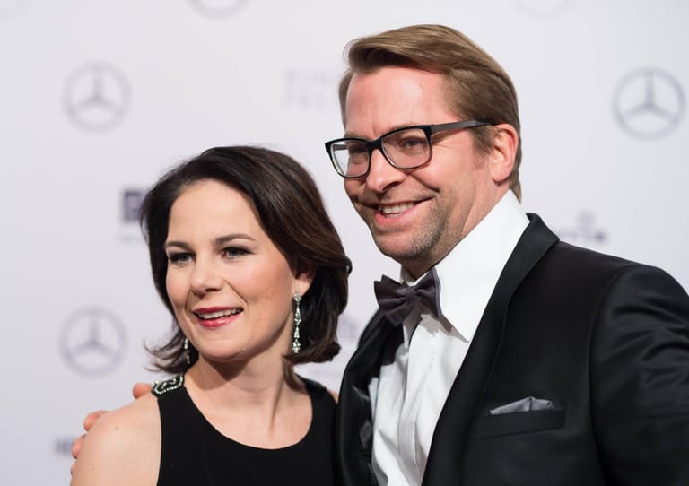 Annalena Baerbock ist seit 2007 mit Daniel Holefleisch verheiratet. Das Paar hat zwei Kinder.