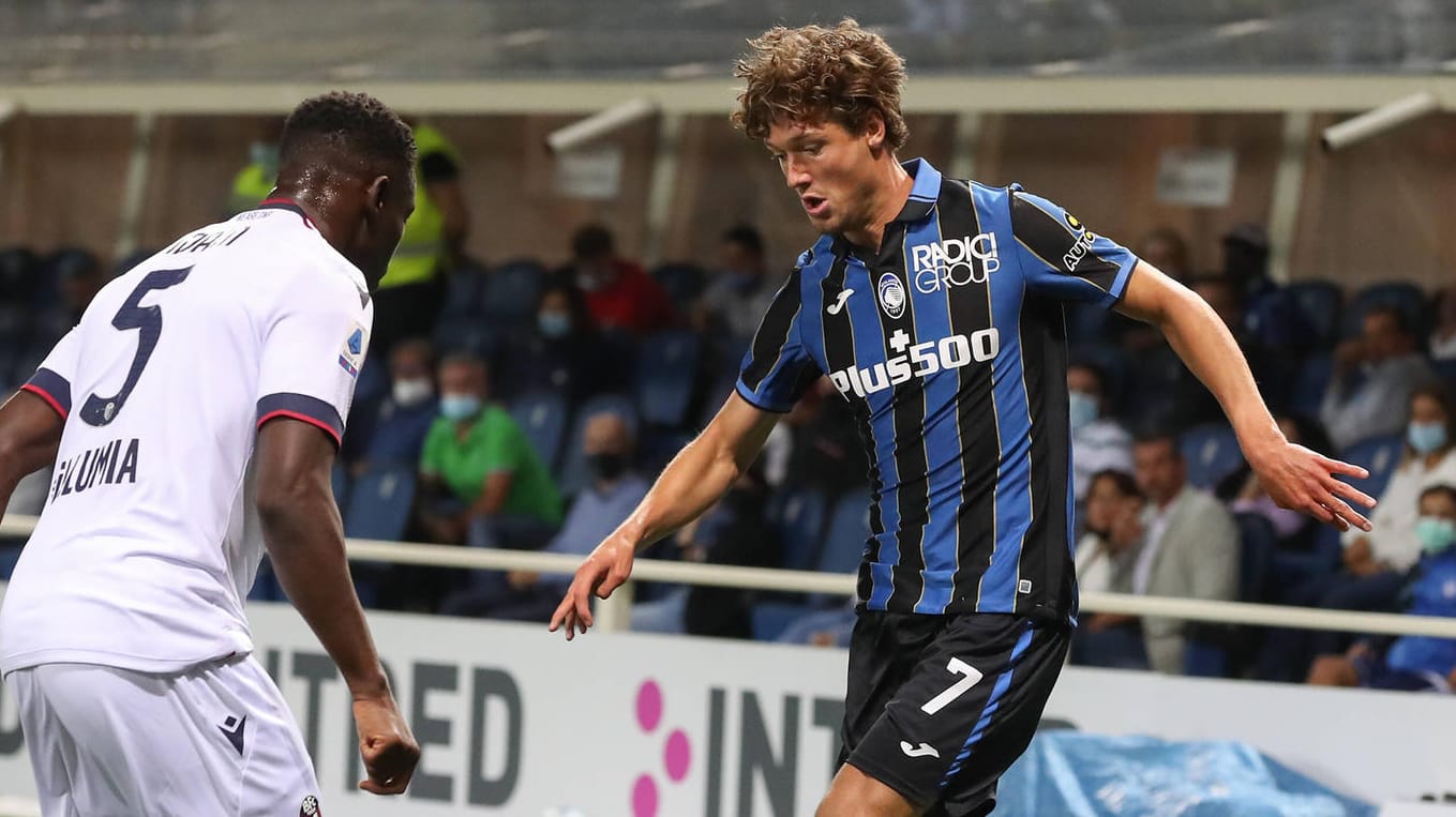 Als Ersatz für den nach Leipzig abgewanderten André Silva hat Eintracht Frankfurt Sam Lammers von Atalanta Bergamo ausgeliehen: Der 24 Jahre alte Niederländer wird bei den Hessen die Nummer 9 tragen. Als Ersatz für den nach Leipzig abgewanderten André Silva hat Eintracht Frankfurt Sam Lammers von Atalanta Bergamo ausgeliehen: Der 24 Jahre alte Niederländer wird bei den Hessen die Nummer 9 tragen.