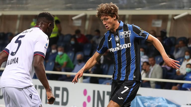 Als Ersatz für den nach Leipzig abgewanderten André Silva hat Eintracht Frankfurt Sam Lammers von Atalanta Bergamo ausgeliehen: Der 24 Jahre alte Niederländer wird bei den Hessen die Nummer 9 tragen.