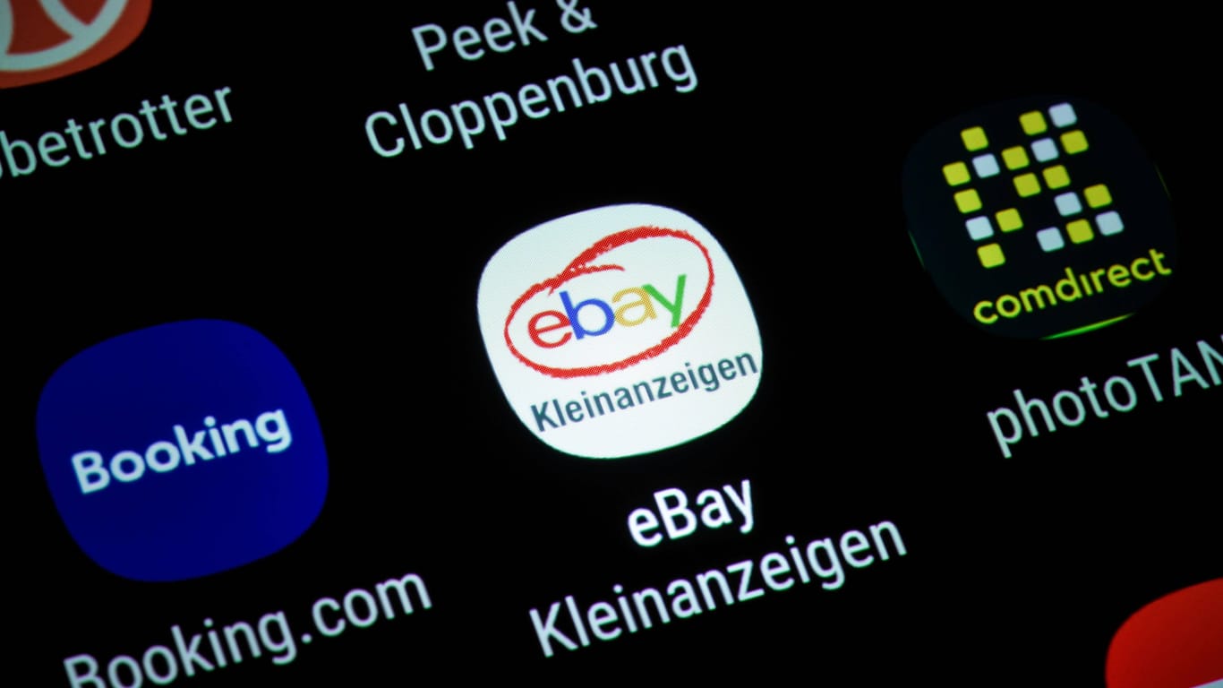 Das Logo von Ebay Kleinanzeigen (Symbolbild): Die Polizei warnt vor Betrug auf der Plattform.