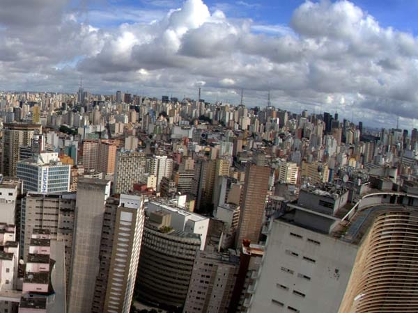 Platz drei: São Paulo, Brasilien. Zahl der registrierten Hochhäuser: 5672. Größtes Gebäude: Torre da TV Bandeiran, 212 Meter hoch. (Quelle: Emporis)