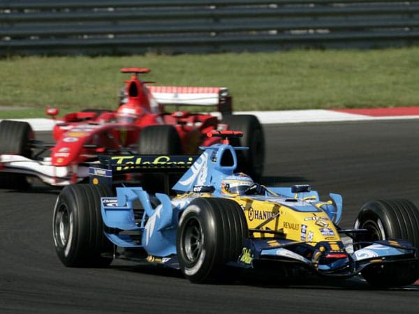 Dann folgt jedoch die Wachablösung: 2005 und 2006 muss sich Schumacher dem Spanier Fernando Alonso im Renault geschlagen geben. Nach der Saison 2006 beendet der Deutsche seine Karriere. Dann folgt jedoch die Wachablösung: 2005 und 2006 muss sich Schumacher dem Spanier Fernando Alonso im Renault geschlagen geben. Nach der Saison 2006 beendet der Deutsche seine Karriere.
