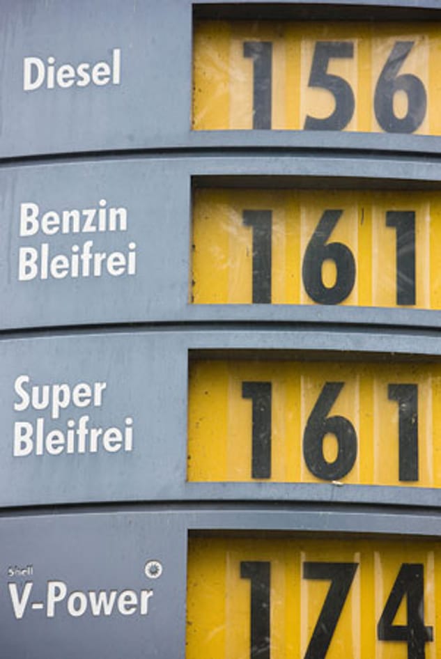 Autofahrer stöhnen: Ein Liter Benzin kostet mehr als 1,60 Euro (