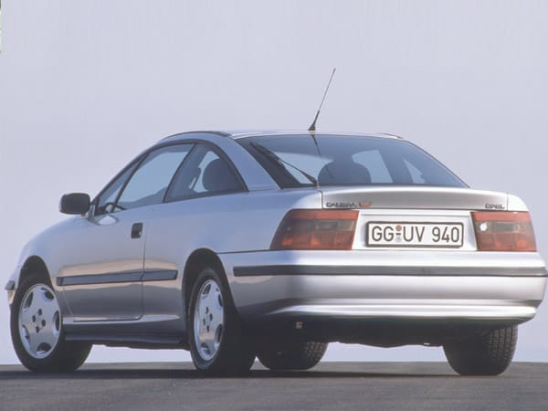 Der Opel Calibra konnte nicht an den Erfolg des Manta anknüpfen. (