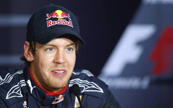 Der deutsche Krösus hinter Michael Schumacher: Sebastian Vettel bekommt wie sein Teamkollege Mark Webber ein Fixum von 4,3 Mio. Euro plus Bonuszahlungen für seine Leistungen. Bei momentan nur zwei Siegen liegt er ein wenig hinter seinem Teamkollegen. (
