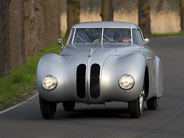 Bestreitet 2010 die Mille Miglia erneut: BMW 328 Kamm Coupé. (