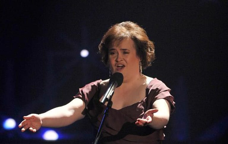 Wie Menowin musste sich auch Susan Boyle im Finale der Castingshow "Britain's Got Talent" als große Favoritin geschlagen geben. Das war für ihren Erfolg als Musikerin aber egal. Ihr kurz darauf erschienenes Debüt-Album "I Dreamed A Dream" stürmte weltweit die Charts. (