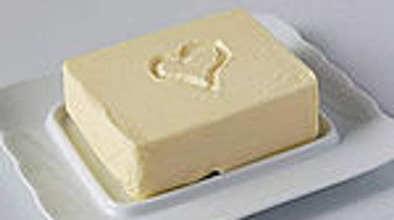 Für 250 Gramm Butter musste 1960 noch 39 Minuten gearbeitet werden, im Jahr 2010 waren es noch 5 Minuten, aktuell sind es nur vier Minuten. (Quelle: IW)