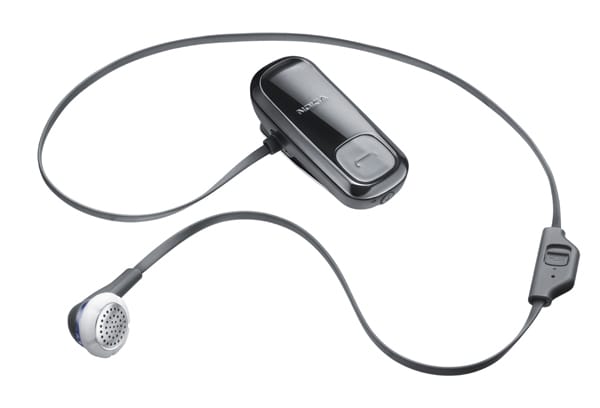 Beim Nokia BH 608 wird das Mikrophon einfach per Clip z.B. an der Jacke befestigt (