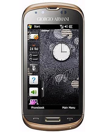 Gutes Aussehen ist auch eine Stärke des Samsung Giorgio Armani B7620 - und bei weitem nicht die einzige. Das Gerät belegt bei der Fachzeitschrift "Connect" den ersten Platz in der Kategorie "Smartphones". Leider hat das B7620 jedoch zwei Schwächen: Zum einen das Windows Mobile 6.5-Betriebssystem und zum anderen den Preis von etwa 500 Euro. (