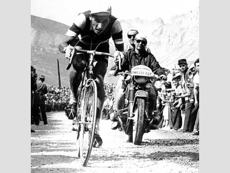Der erste fünfmalige Toursieger Jaques Anquetil ging als "Monsieur Chrono" in die Sportgeschichte ein: Der Mann, der die Zeit beherrscht.