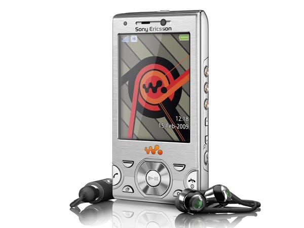 Ein Musik-Handy ohne Schwächen. Das Sony Ericsson W995 bietet eine ausgezeichnete Klangqualität und das mitgelieferte Headset gehört zu den besten in seiner Gruppe. Mit dem 8 GB großen Speicher ist außerdem genug Platz für alle Lieblingssongs. Preis: ca. 250,00 Euro. (