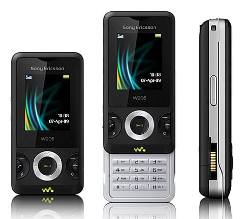 Als waschechtes Walkmanhandy gehören Bedientasten für den MP3-Player und zahlreiche Musikfeatures beim Sony Ericsson W205 zum guten Ton. Leider ist der schicke Slider jedoch aufgrund seiner Dualband-Technologie kein guter Begleiter für Auslandsreisen. (