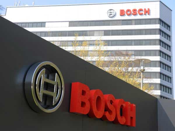 Die Bosch-Gruppe verbesserte sich um drei Plätze von Rang 8 auf Rang 6. Fünf Prozent der Befragten kürten das schwäbische Technologie- und Dienstleistungsunternehmen zu ihrer liebsten deutschen Firma. (Quelle: PricewaterhouseCoopers AG,