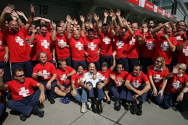 Abschied in Schanghai 2005: Peter Sauber verkauft an BMW und hat nicht vor, noch einmal als Teamchef zurückzukehren. Vermeintlich...