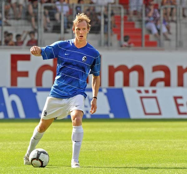 Mittelfeldspieler Jan Rosenthal wechselt von Hannover 96 zum SC Freiburg (Ablöse: 600.000 Euro).