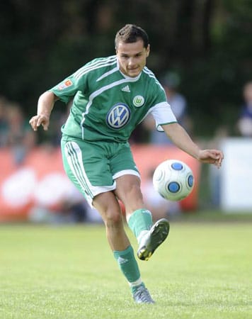Hat in Wolfsburg nie die überragende Form aus seiner Cottbuser Zeit wiedergefunden und kann deswegen gehen: Vlad Munteanu. ( Hat in Wolfsburg nie die überragende Form aus seiner Cottbuser Zeit wiedergefunden und kann deswegen gehen: Vlad Munteanu. (
