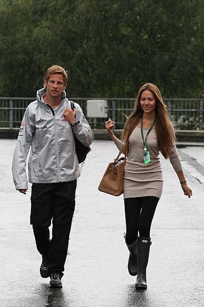 Wieder vereint und nach Budapest erneut im Paddock: Jenson Button hatte seine Lebensgefährtin Jessica Michibata dabei. Die Trennung hielt nur zwei Monate.