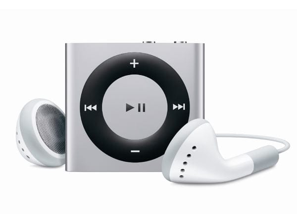 Der neue iPod shuffle hat jetzt wieder mechanische Tasten und die VoiceOver-Funktion ist nur noch Zusatzoption. (