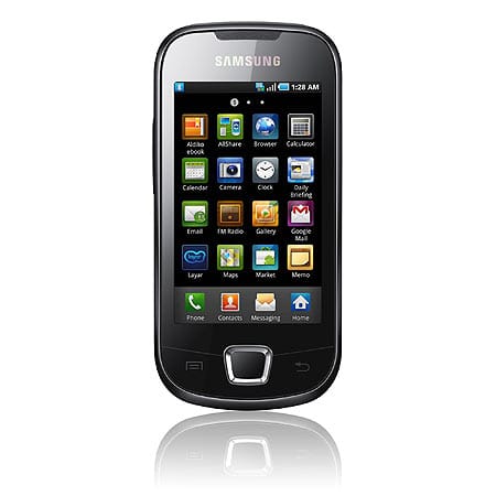 Samsung präsentierte auf der IFA eine ganze Reihe neuer Handys, darunter auch das Galaxy 3 I5800. Das Smartphone bringt zahlreiche Features aus der Handy-Oberklasse wie einen Multitouch-Touchscreen und eine recht ordentliche Kamera, kostet aber nur 220 Euro ohne Vertrag.