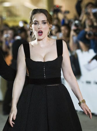 Winona Ryder hat zehn Kilo zugenommen. ( Winona Ryder hat zehn Kilo zugenommen. (