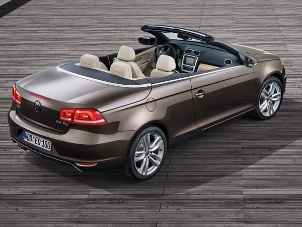 Die Rückleuchten erinnern etwas an die Heckleuchten des VW Passat. ( Die Rückleuchten erinnern etwas an die Heckleuchten des VW Passat. (