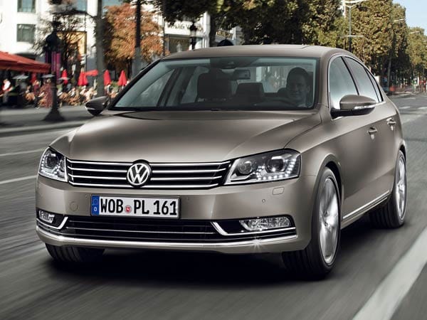 Schorsch schrieb: Ich möchte auch nichts anderes mehr als einen Volkswagen. Qualitativ überzeugen mich diese Fahrzeuge auf ganzer Linie. Und das Preis-Leistungs-Verhältnis stimmt. Ich fahre keine Fahrenden Schuhkartons: Polo & Golf sondern nur Passat. (