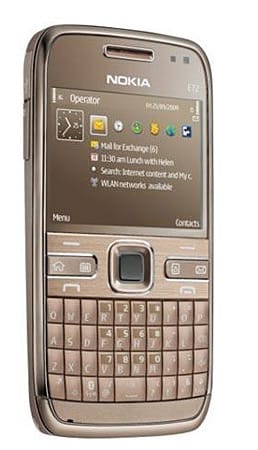 Das Handy im Blackberry-Format verzichtet allerdings auf einen Touchscreen, als Betriebssystem kommt Symbian S60 zum Einsatz. Kostenpunkt für den wackeren Bürohengst: Etwa 300 Euro. (